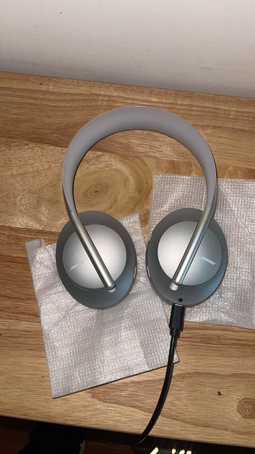 bose headphones 700 silver