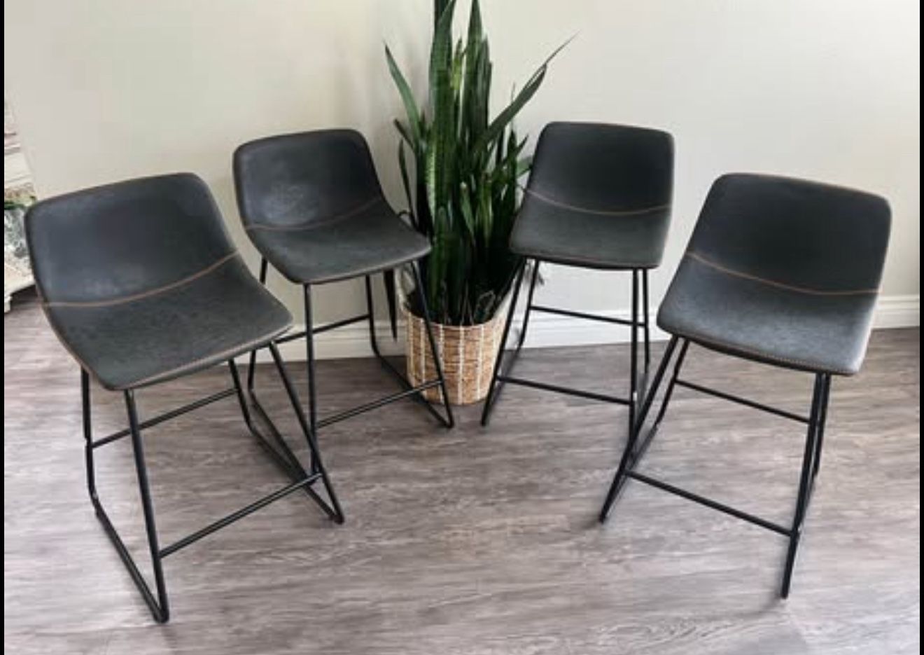 LUE BONA Bar Stools Set of 4, 24" ALX Faux Leather Barstools, Modern Counter Height Stools with Back
