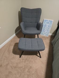 Resting Chair With Ottoman