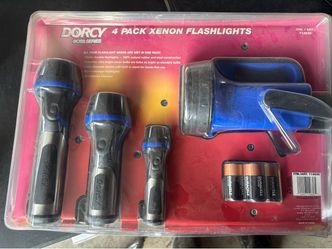 New 4 pack of flashlights