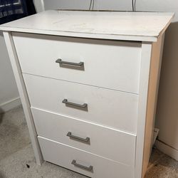 4 drawer Dresser(White)