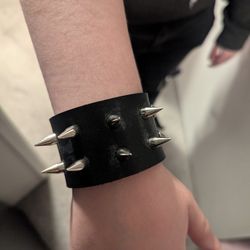 4 Spike Hot Topic Bracelets New