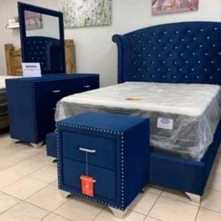 Bedroom Set Blue Velvet 4 Pieces Queen Bed Dresser Mirror Nightstand