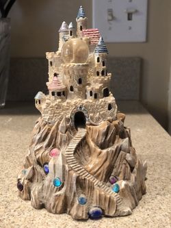 Castle music box plays Camelot