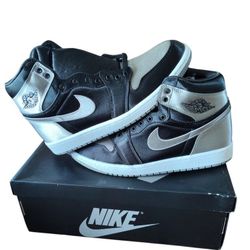 Air Jordan 1 Retro High OG Satin FD4810-010 New Black/Grey/White