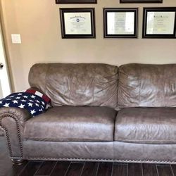 Very Nice Leather Couch (With Fold Out Bed)!