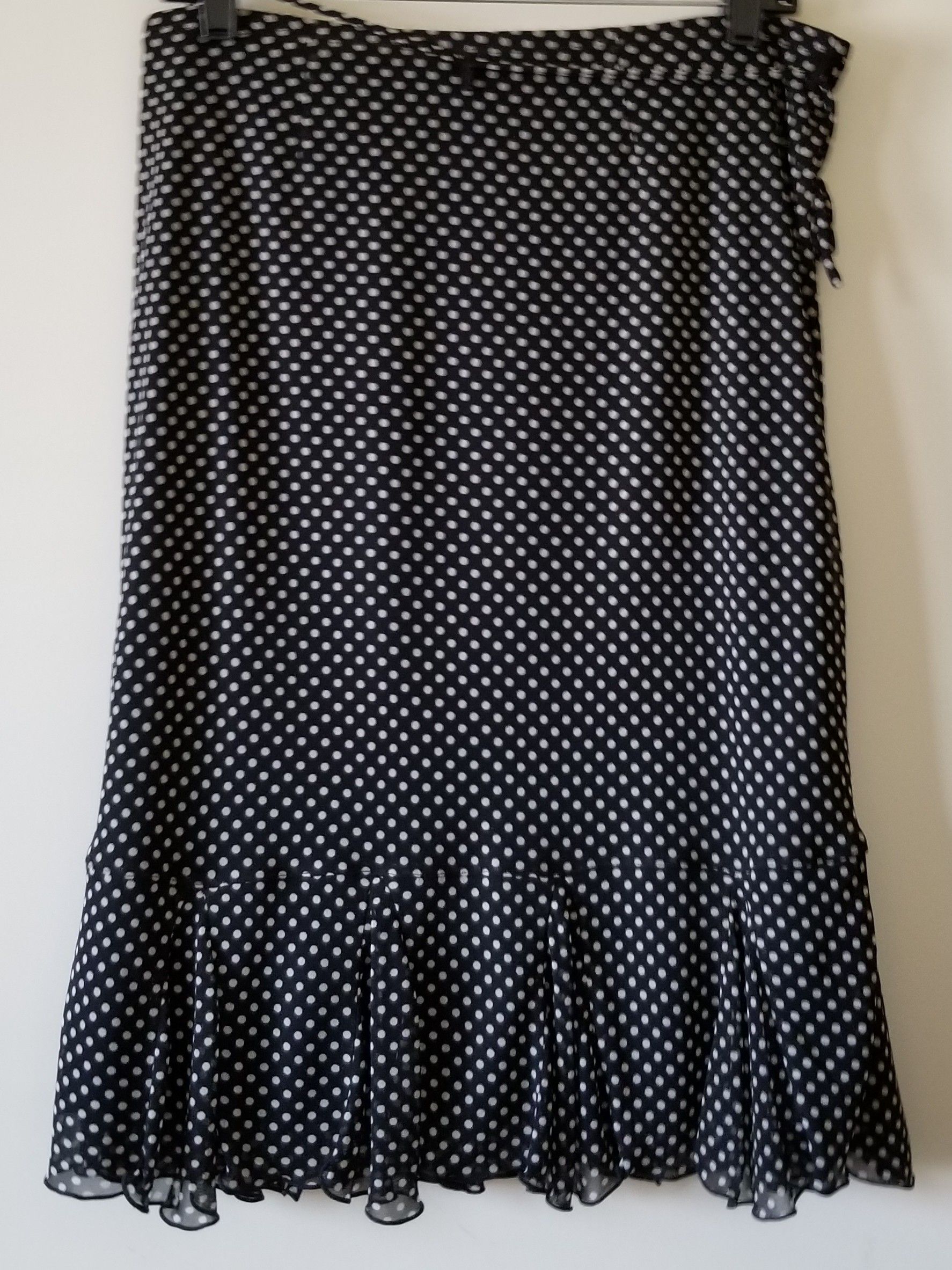 Ladies girls black and white dot skirt