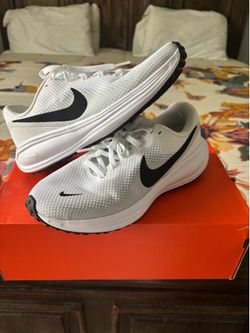 $30.00 USED ONCE size 8 W