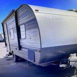2019 WILDWOOD SELECT 177FQ