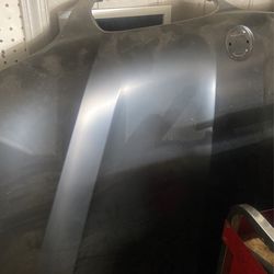 2005 BMW Hood 