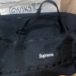 Supreme Duffle Bag Ss25