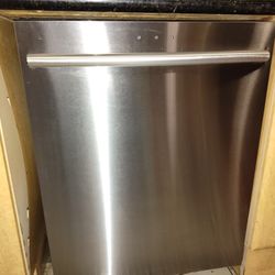 Samsung Dishwasher  Stainless Steel Like New 