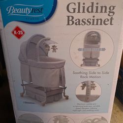 Gliding Bassinet By Beautyrest (Delta)