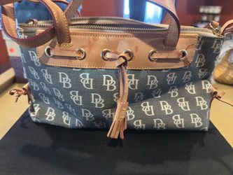 Dooney & Bourke purse