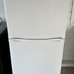 Dandy Refrigerator For Sale (PICK UP ONLY)