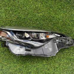Toyota Corolla Right Passenger Side Headlight Luz Derecha Pasajera 2017 2018 2019