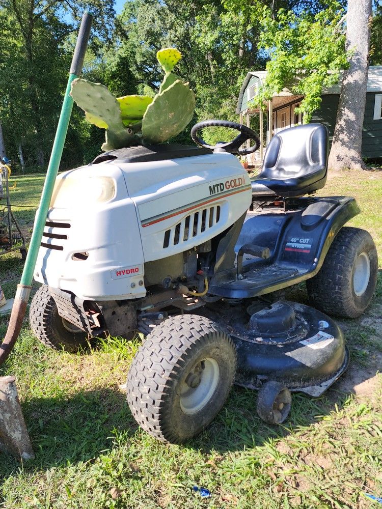 Lawnmower Tractor