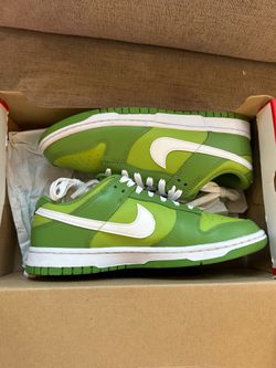 8M NIKE DUNK LOW RETRO SE CHLOROPHYL PRE OWNED WITH THE ORIGINAL BOX