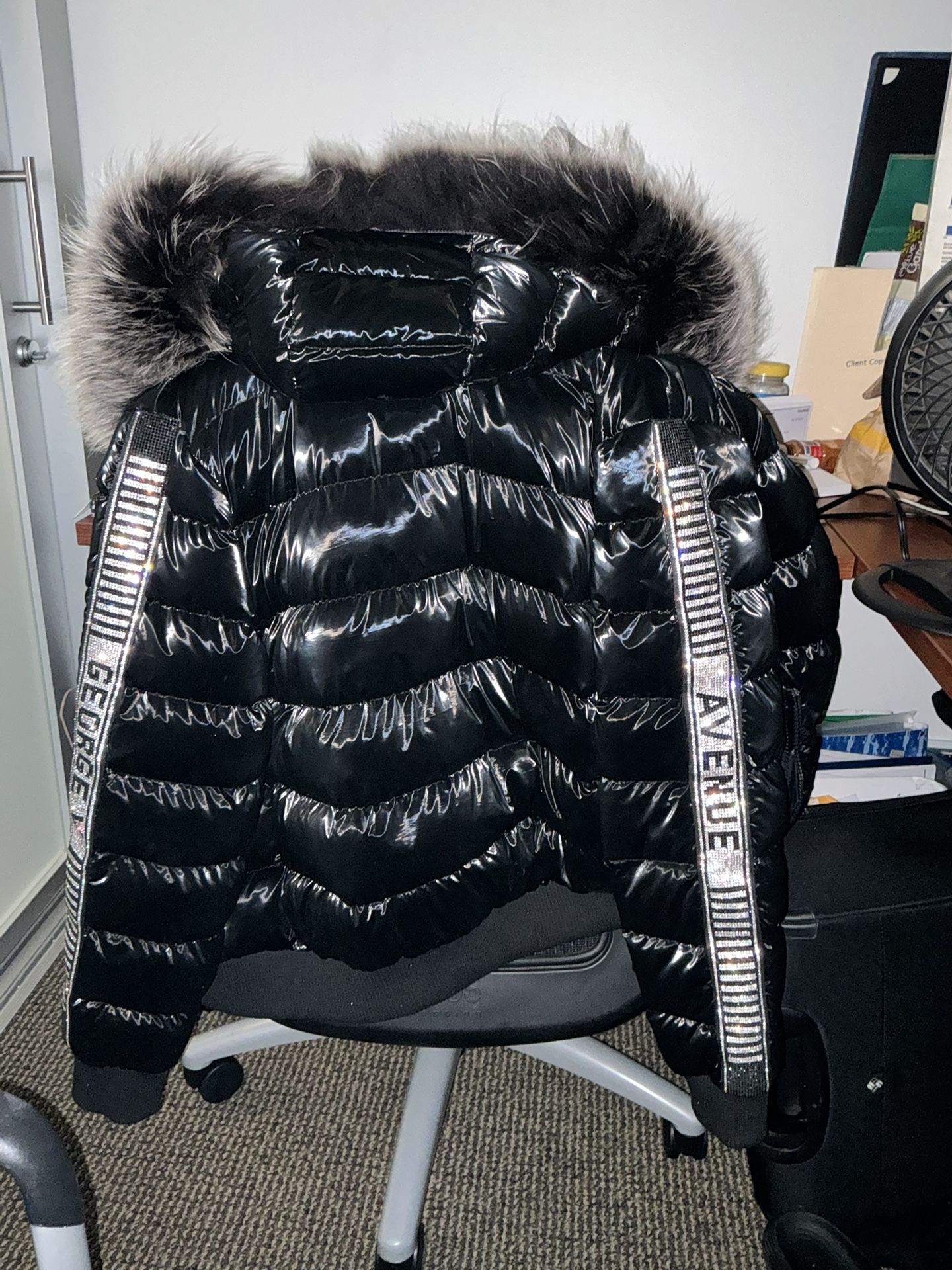George V Paris Puffer Jacket Size Medium