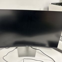 32 Inch Dell Monitor - Like New!