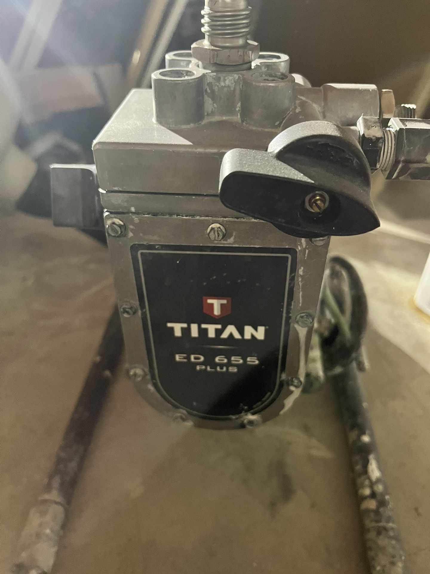 Paint Sprayer Titan