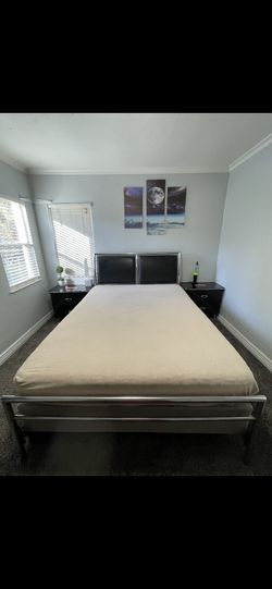 Queen Bed With Two Side Tables