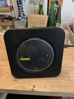 Single Disc CD player with built in speaker