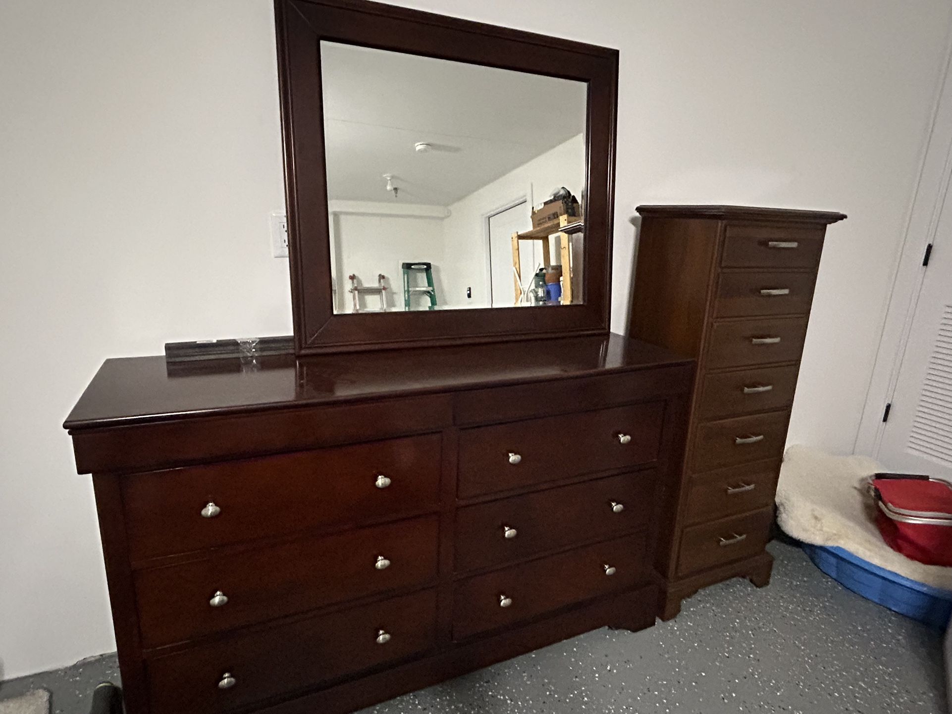 Dresser & Mirror - EXCELLENT Condition