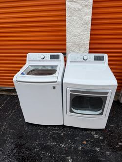 LG Washer and Dryer Set