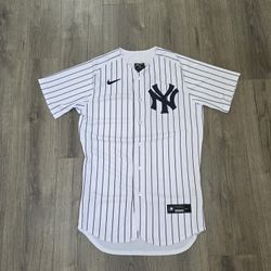 Nike Authentic New York Yankees Jersey Mens Size 40 Medium