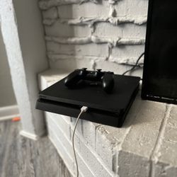PS4 slim 