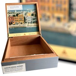Vintage Monetcristo Cigar Box "La Habana" Michel Delacroix Artwork - Collectible