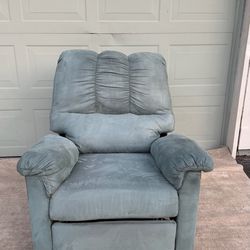 Manual recliner chair