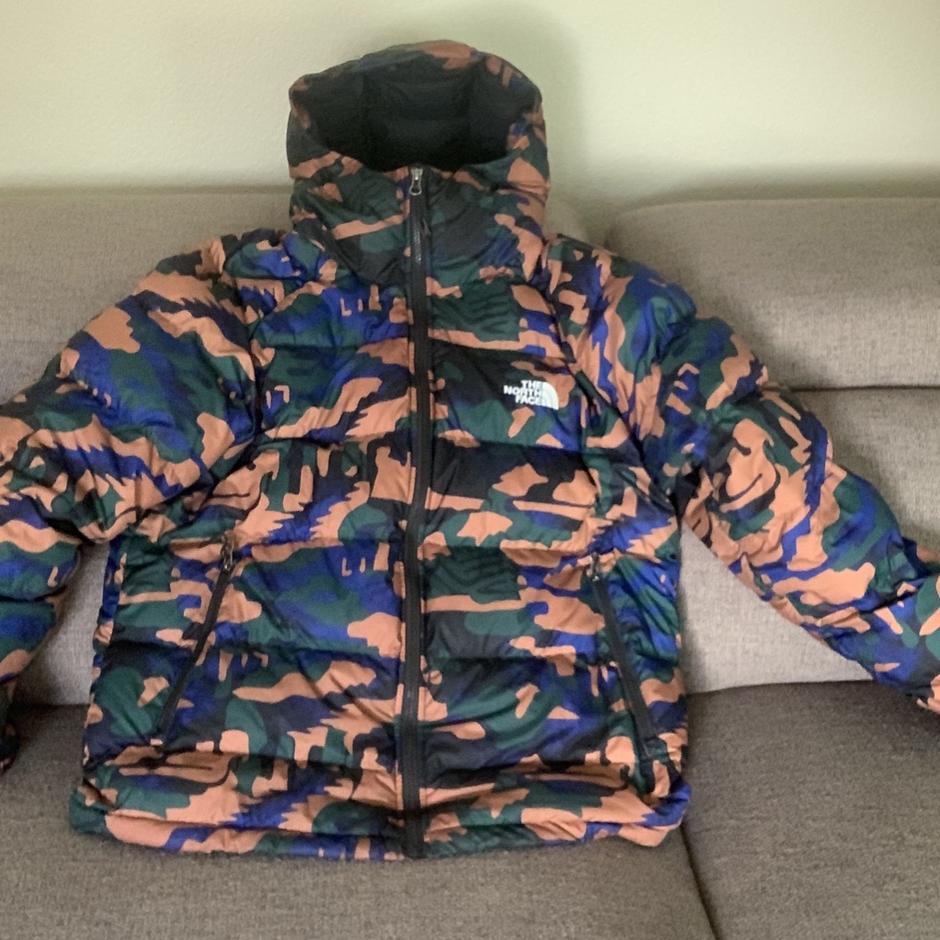 NORTH FACE PUFFER JACKET