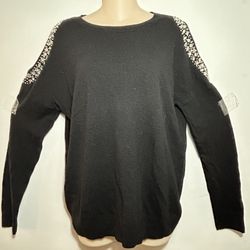 Women's stylish sweater. Size L. $28.