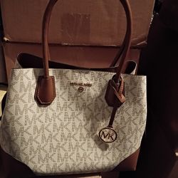 Michael's Kor's Purse 