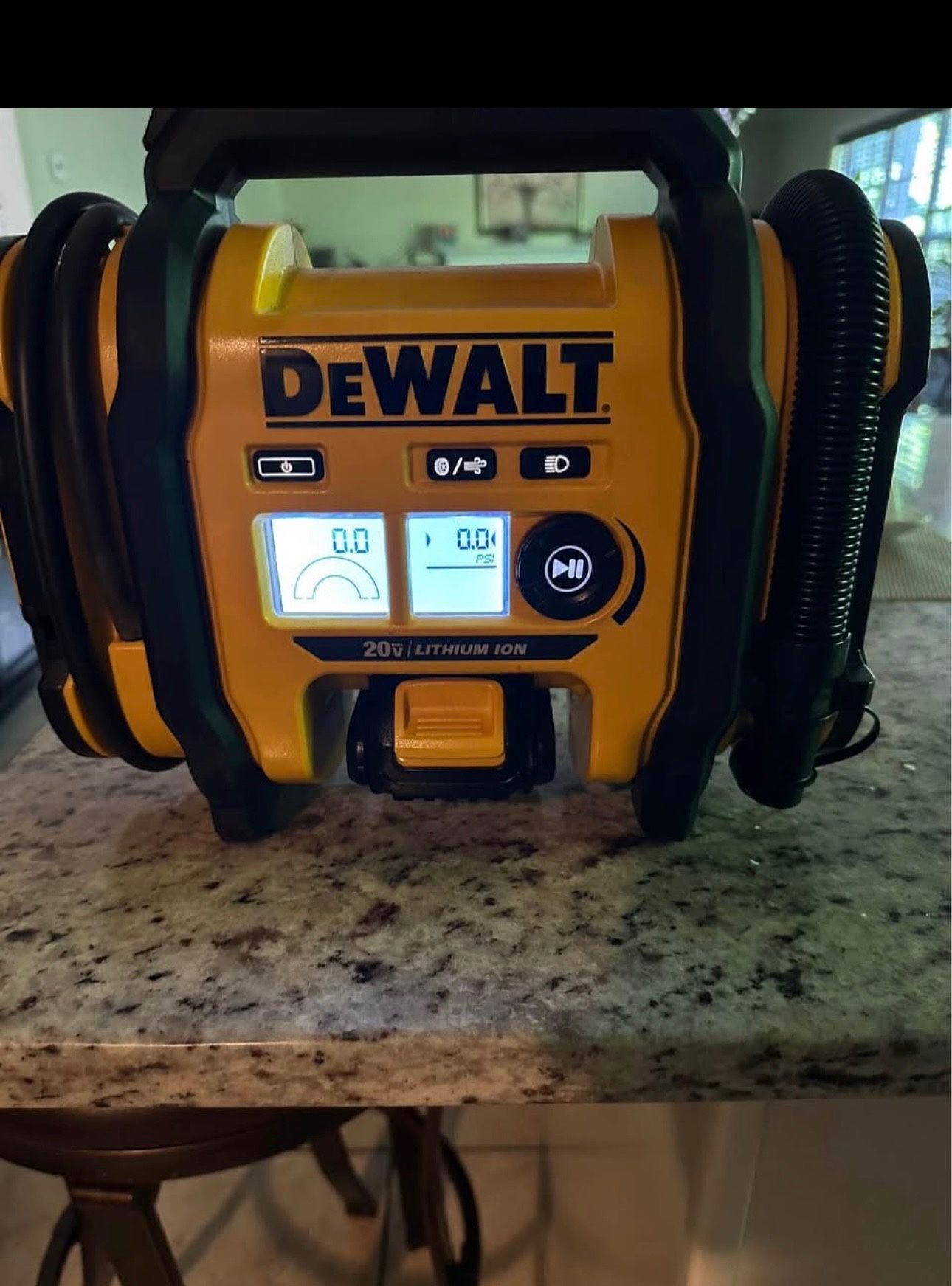 Dewalt Portable Electric Inflator