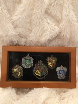 Harry Potter Hogwarts House Crest Pin Collection