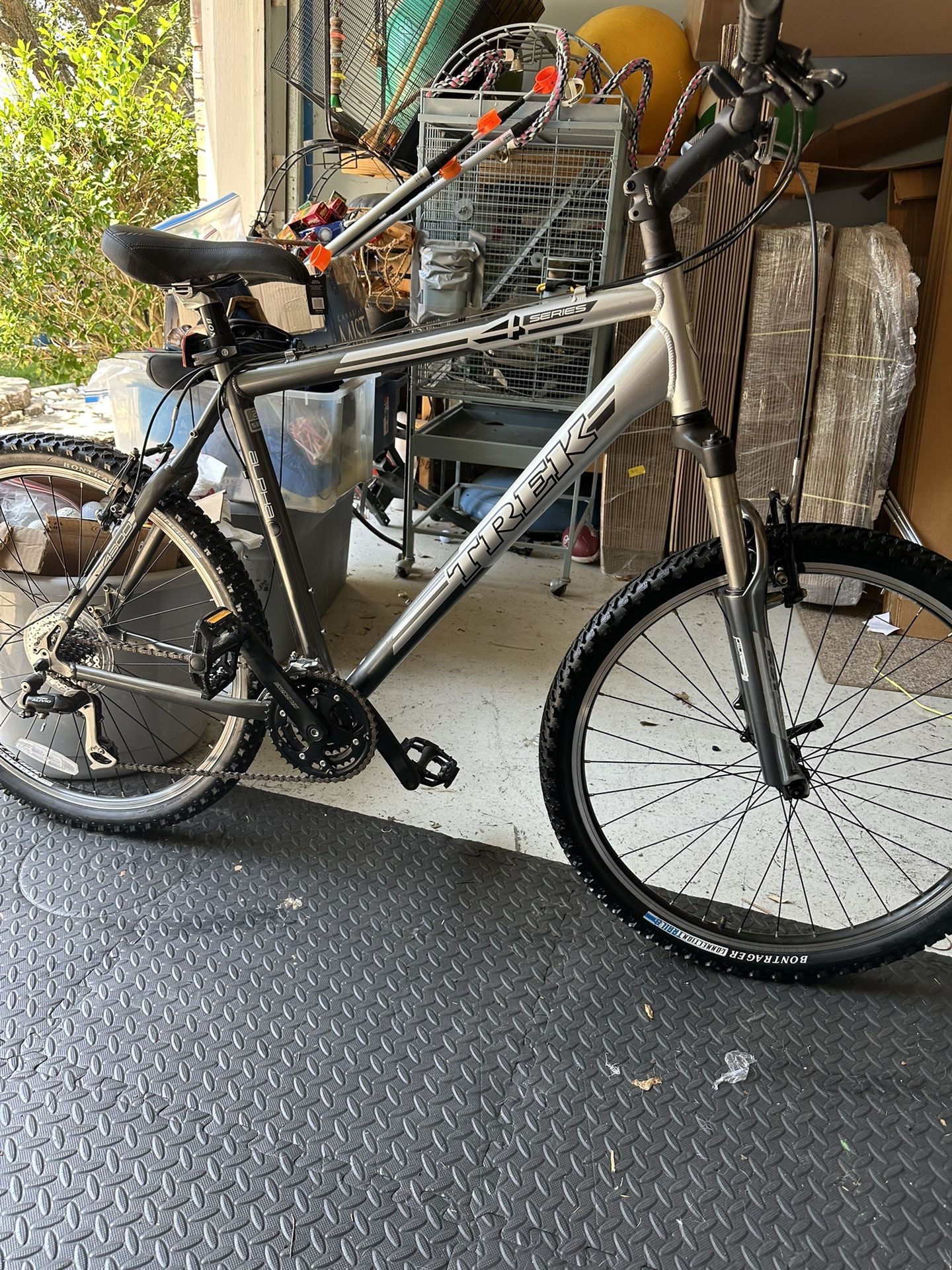 26” Trek 4 Series Alpha 24-Speed Mountain Bike~21” Frame, 53.5 CM~Rider Height 6’3”-6’5”