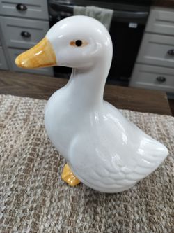 Duck figurine