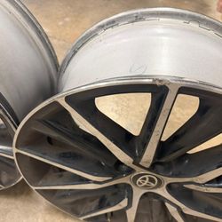 Toyota Camry 2023 Rims