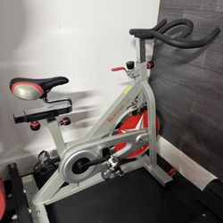 Sunny Health & Fitness Smart Magnetic Cycling Bike with Free SunnyFit App Connection, Stationary Indoor Cardio Exercise Equipment
