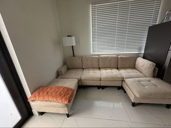 Sofa / Couch