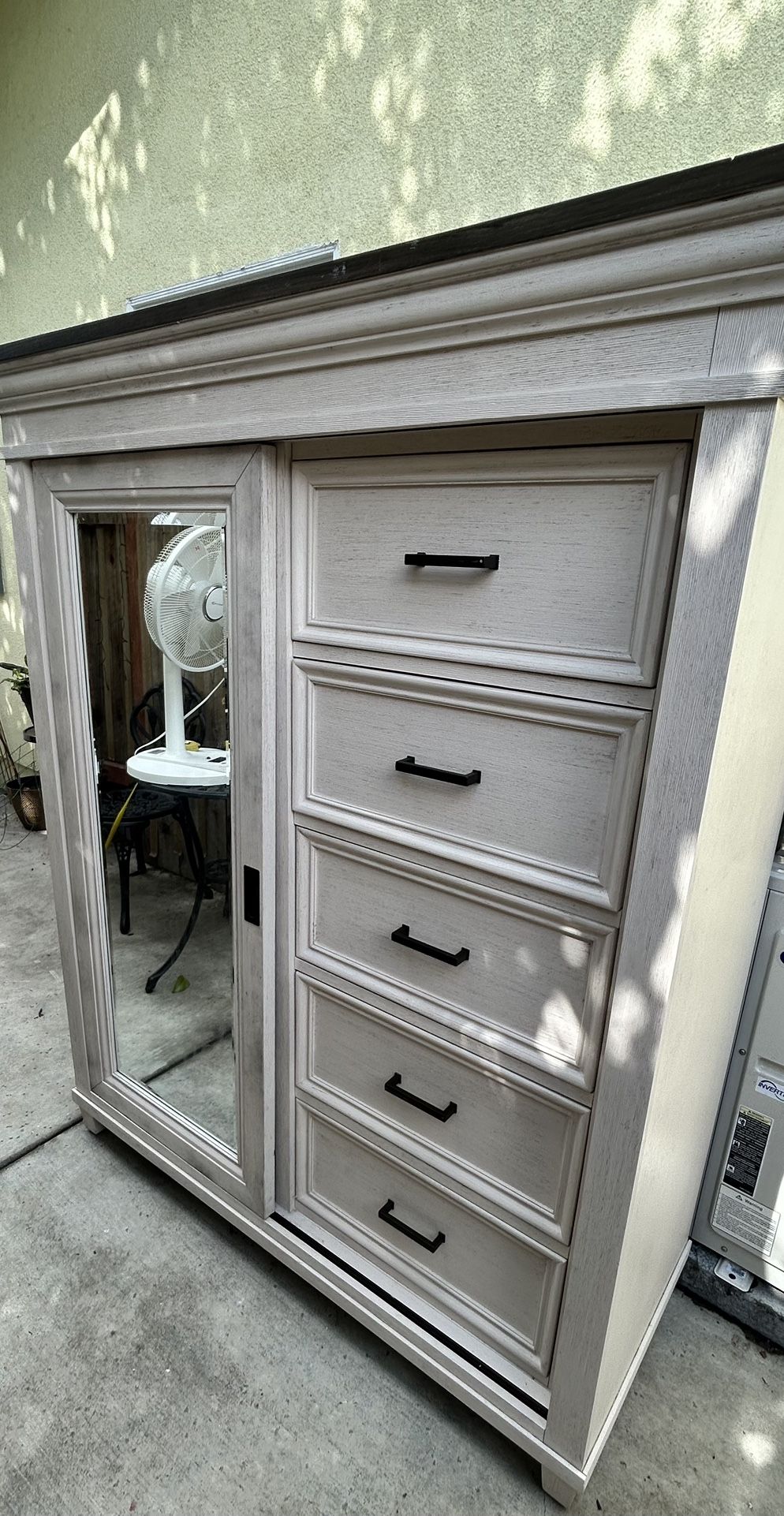 5 Drawer Chest With Mirror And Extra Space