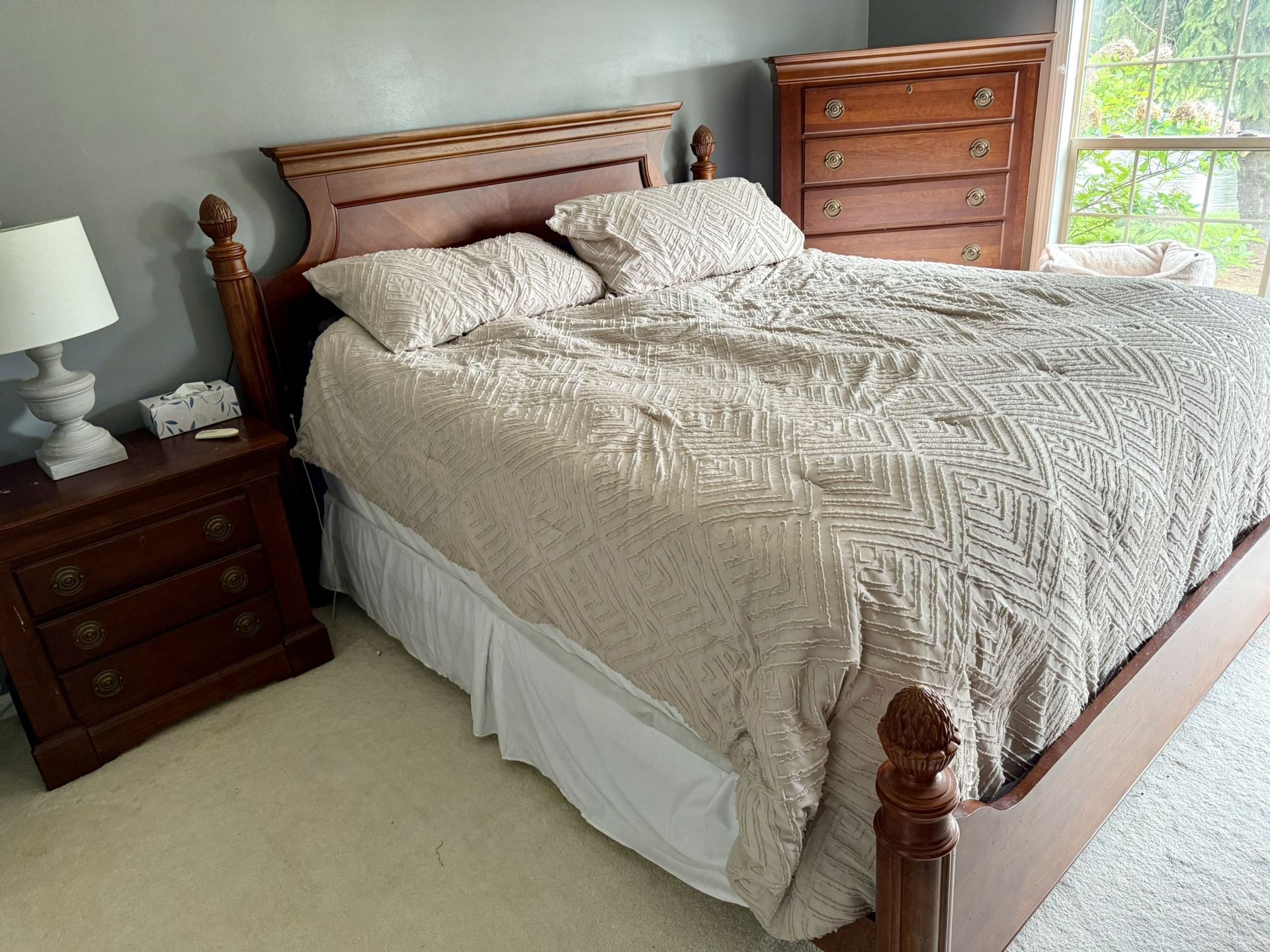 Bedroom set – King/California King