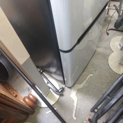 Mini Fridge 