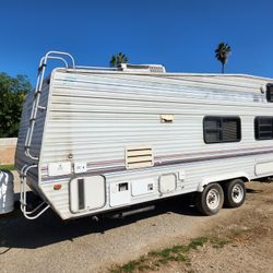 1999 Layton Skyline 24' Toy Hauler 