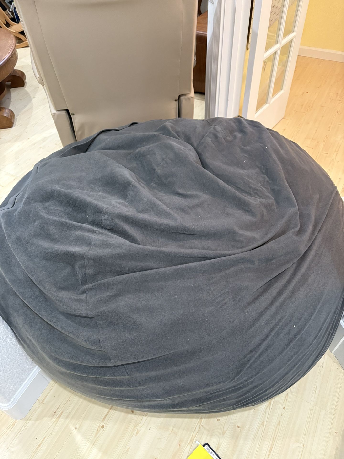 Free Giant Beanbag *please Read Post