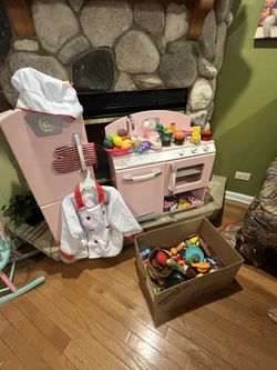Kitchen Play Set With Play Food 