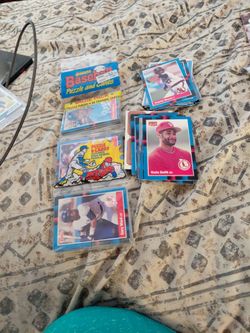 Thirty random baseball cards